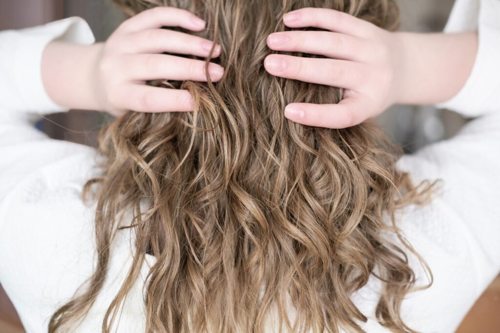 natural curly no brush method for beautiful stylish look